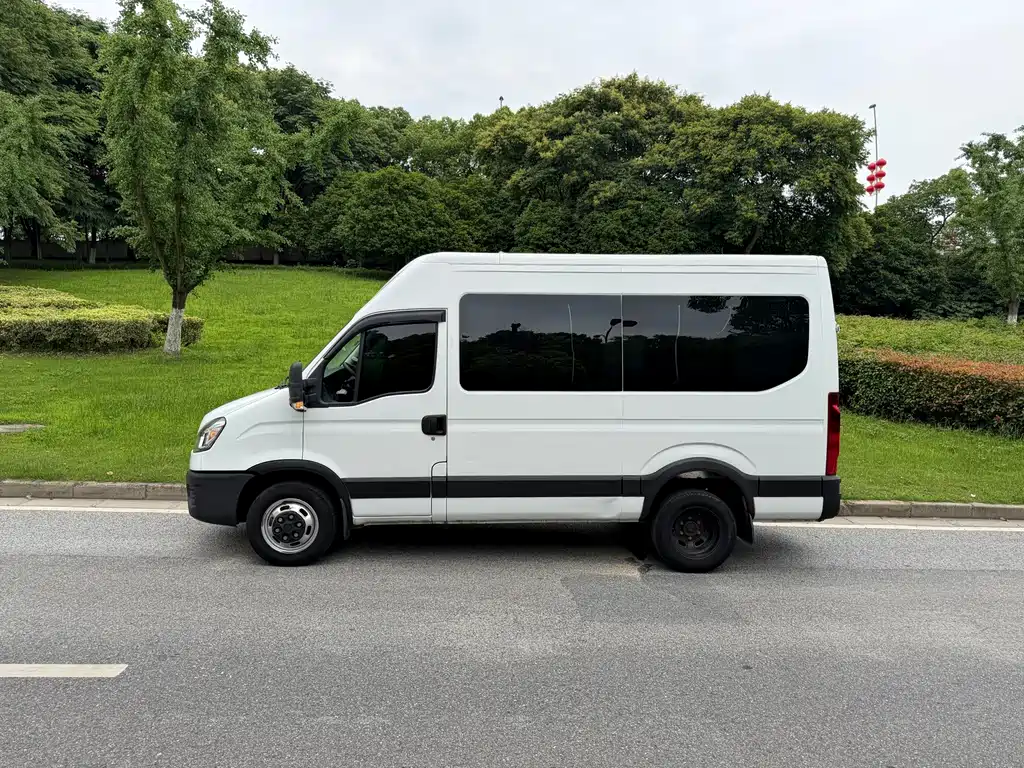 IVECO Ousheng