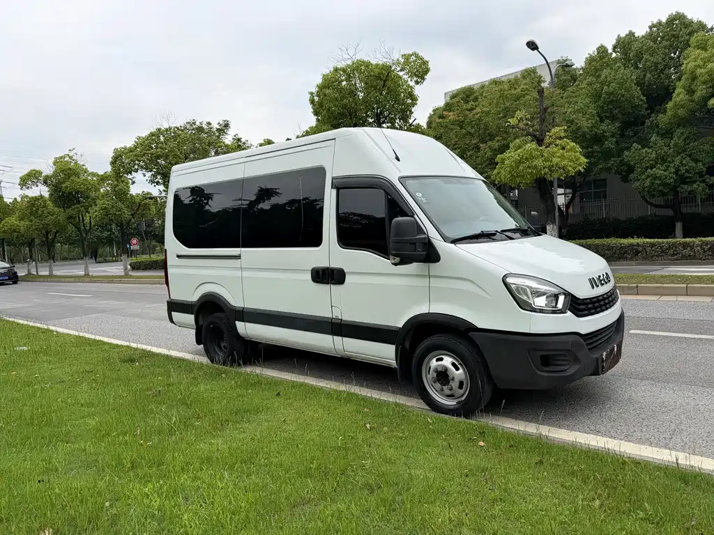 IVECO Ousheng