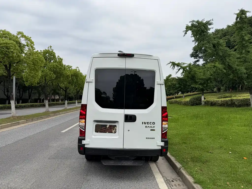 IVECO Ousheng
