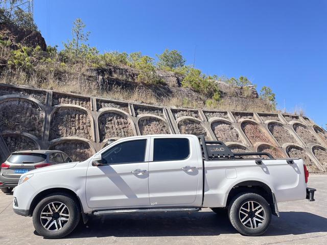 JAC Group JAC T6
