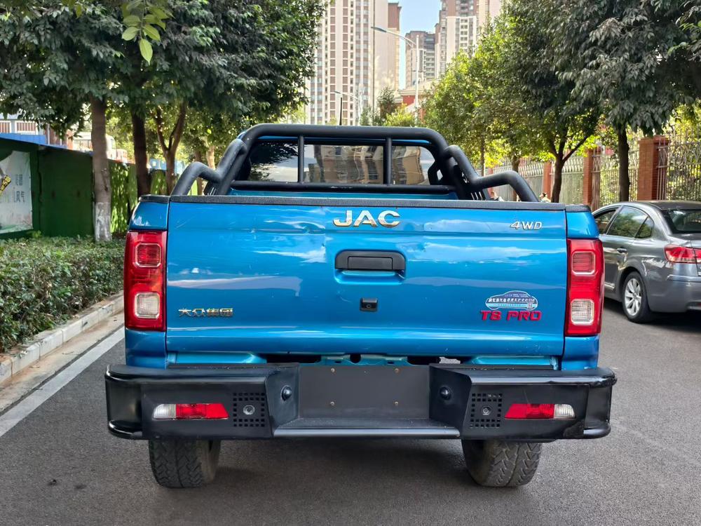 JAC Group JAC T8