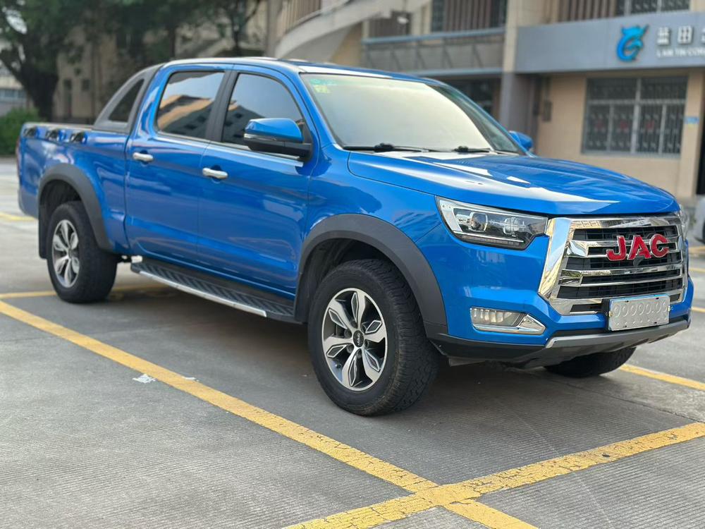 JAC Group JAC T8