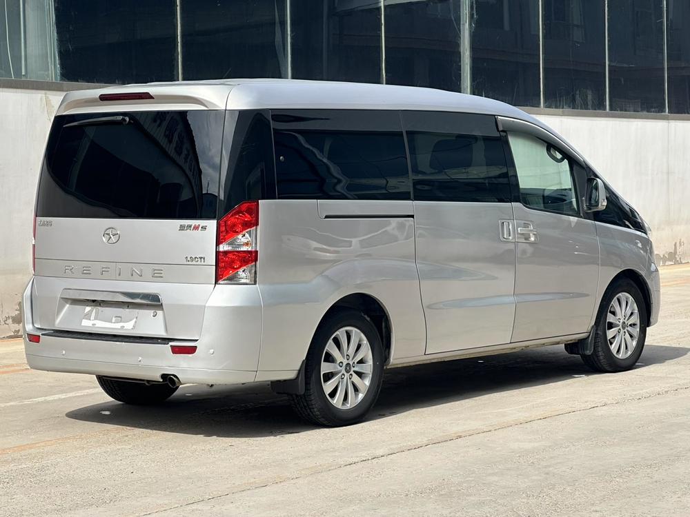 JAC Group Refine M5
