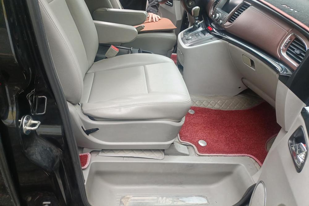 JAC Group Refine M5