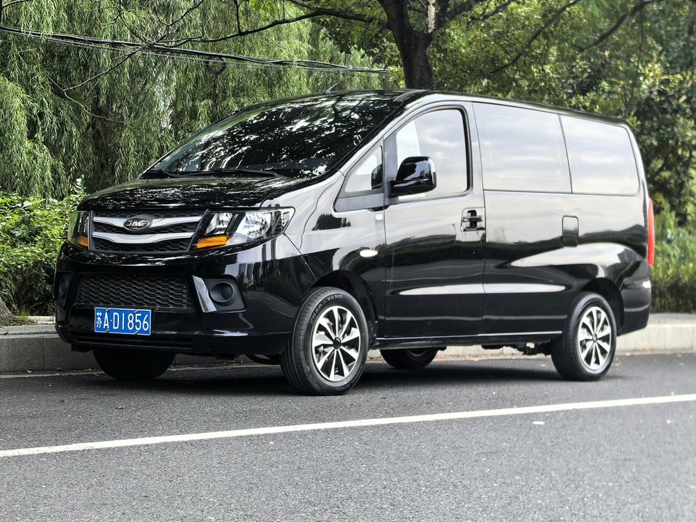 JAC Refine Refine M3