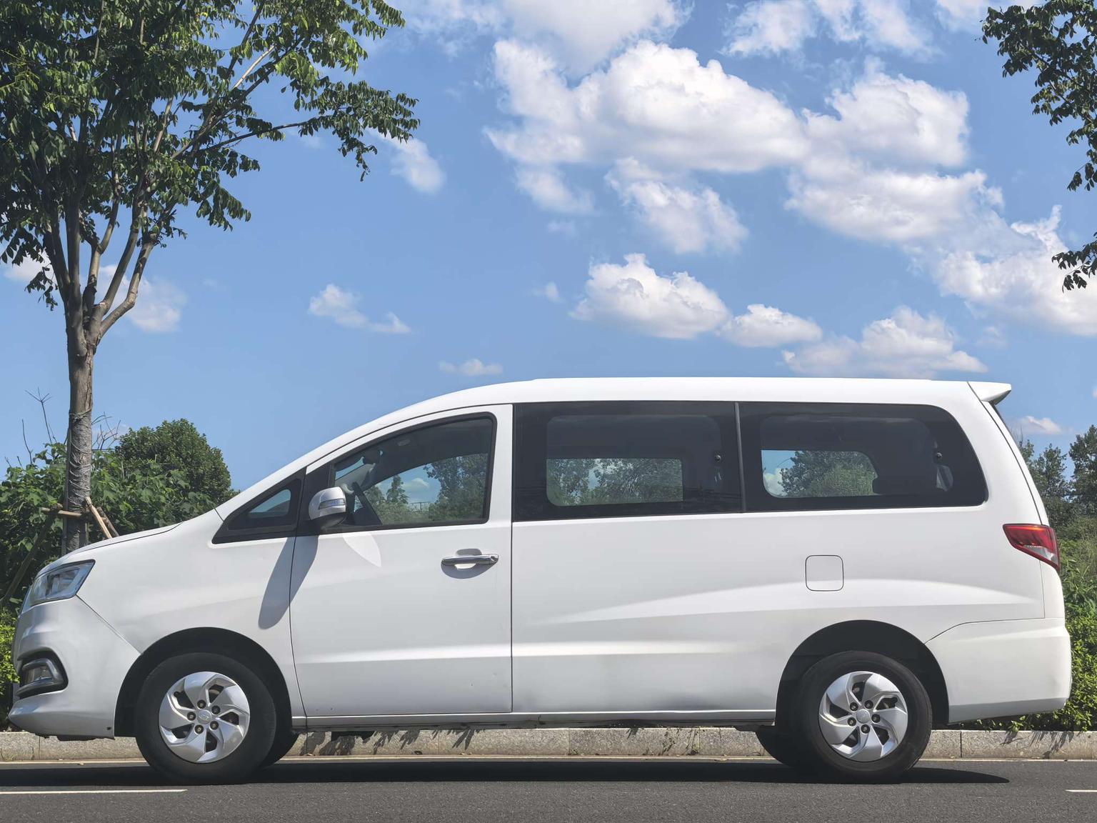 JAC Refine Refine M4