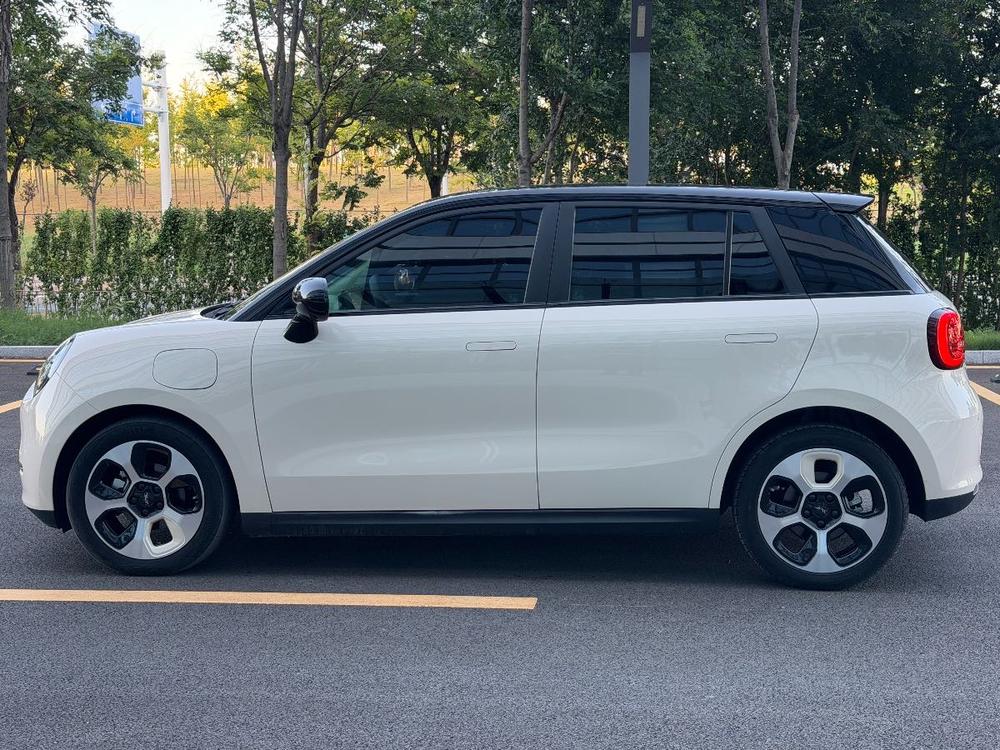 JAC Yiwei YIWEI 3