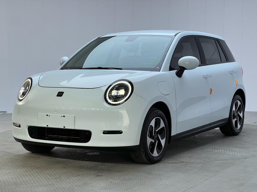 JAC Yiwei YIWEI 3