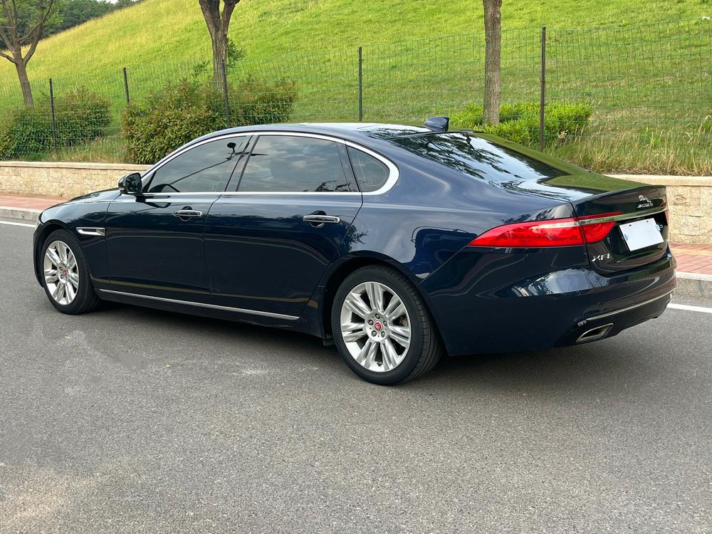 Jaguar Jaguar XFL