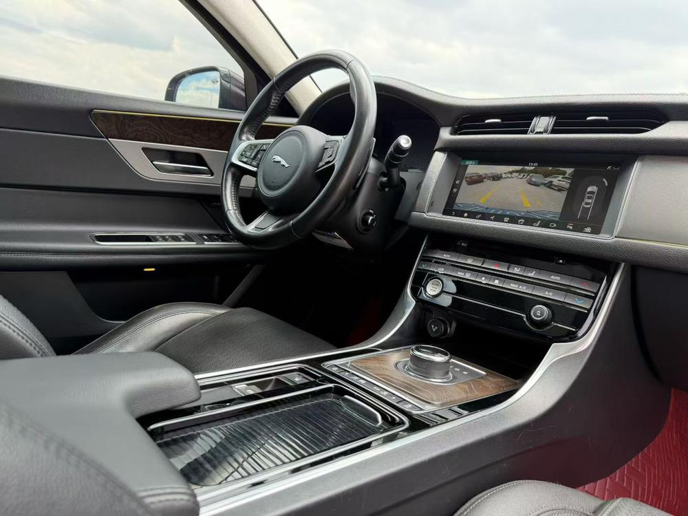 Jaguar Jaguar XFL