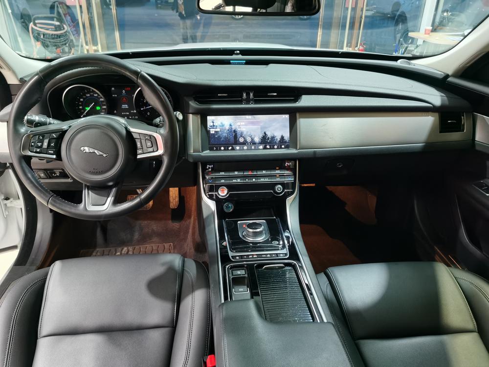 Jaguar Jaguar XFL
