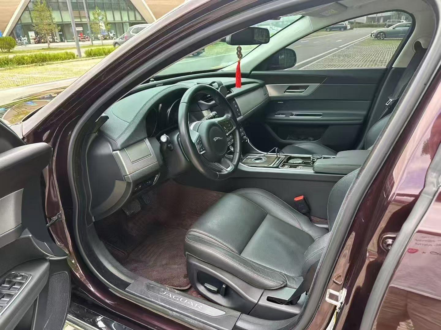 Jaguar Jaguar XFL