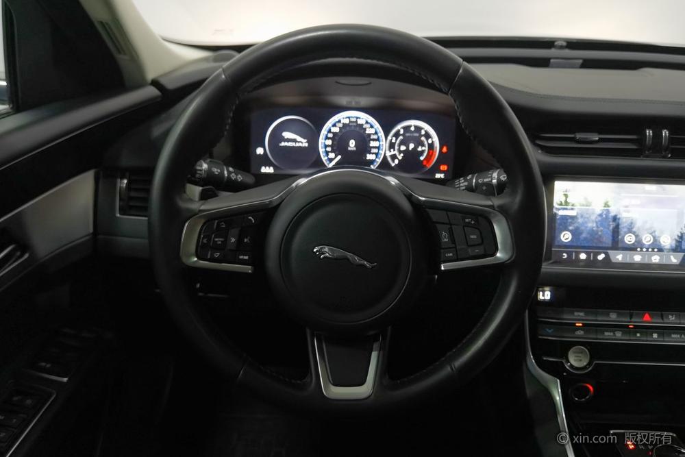 Jaguar Jaguar XFL