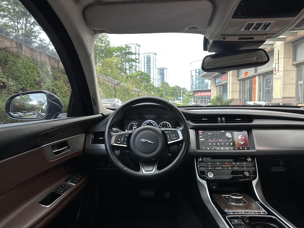 Jaguar Jaguar XFL