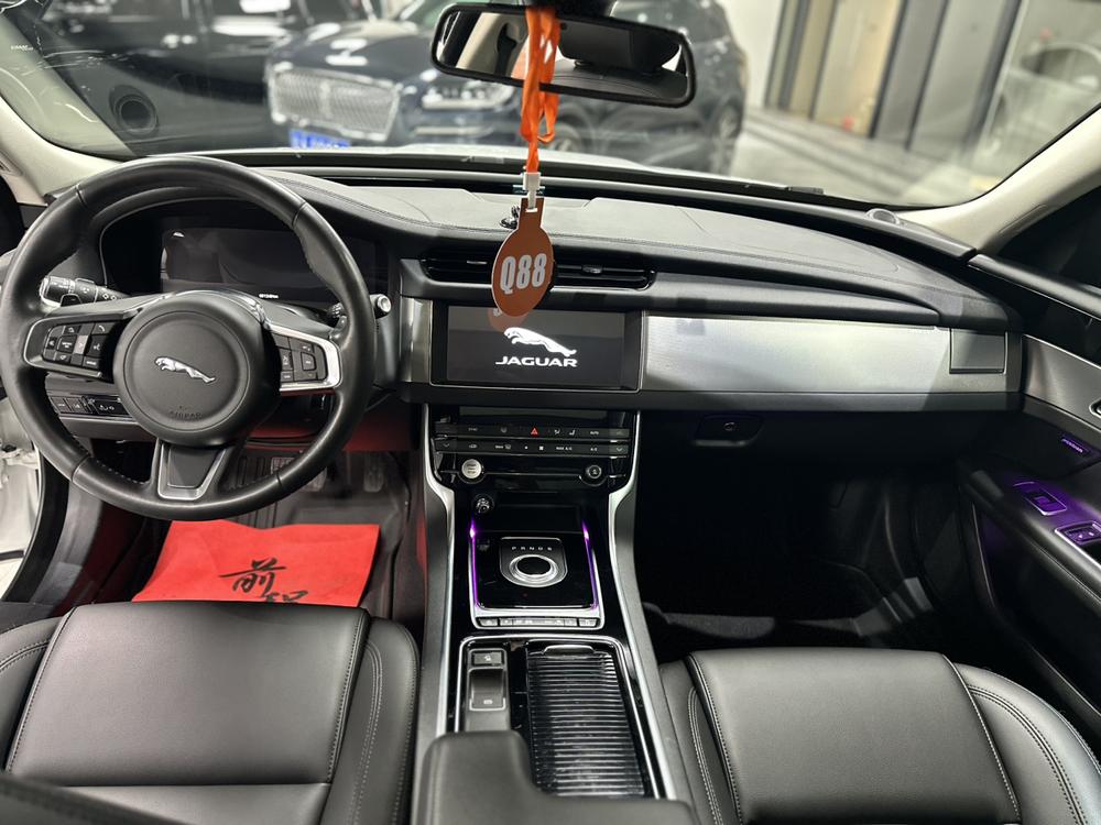 Jaguar Jaguar XFL