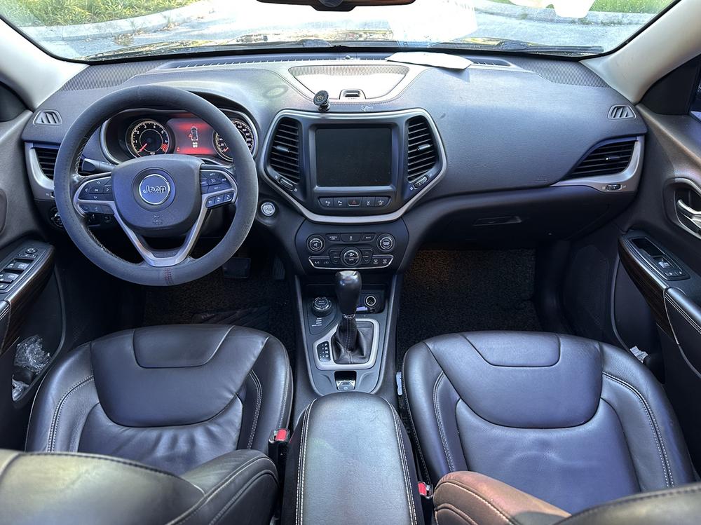 Jeep Cherokee (Import)