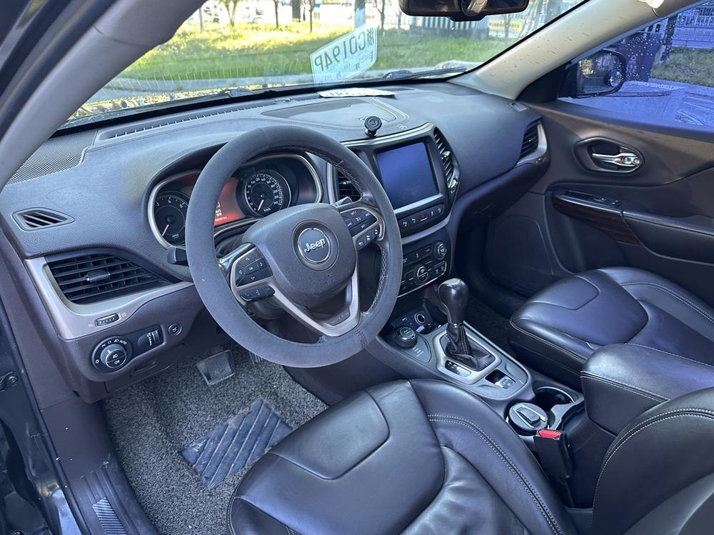 Jeep Cherokee (Import)