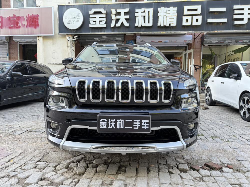Jeep Cherokee (Import)
