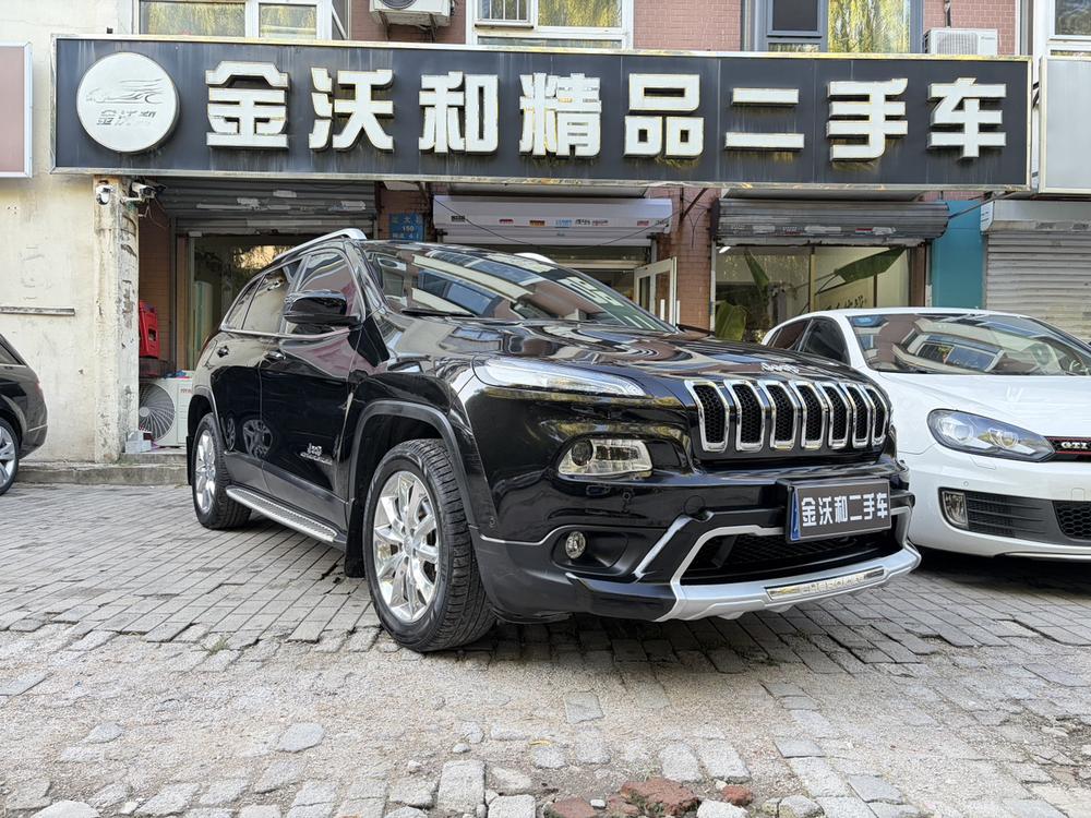 Jeep Cherokee (Import)