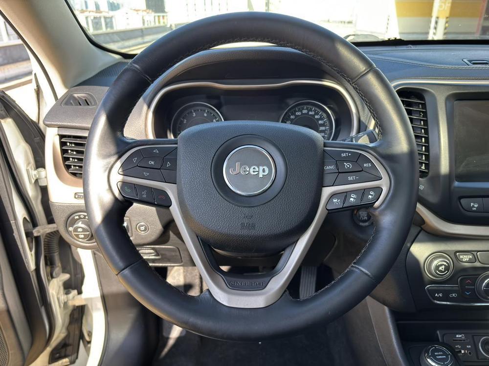 Jeep Cherokee (Import)
