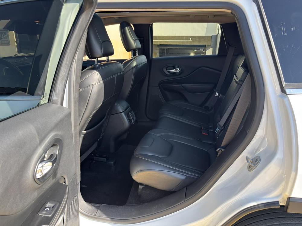Jeep Cherokee (Import)