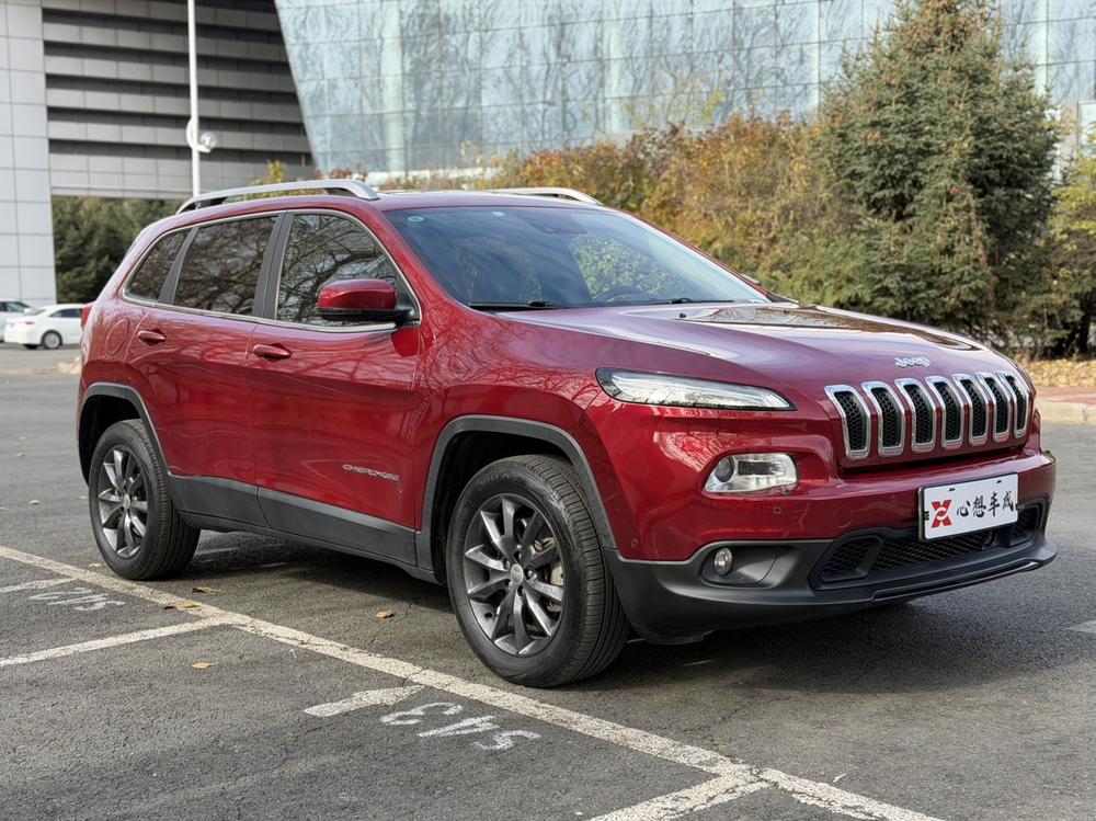 Jeep Cherokee (Import)