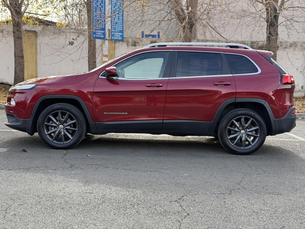 Jeep Cherokee (Import)