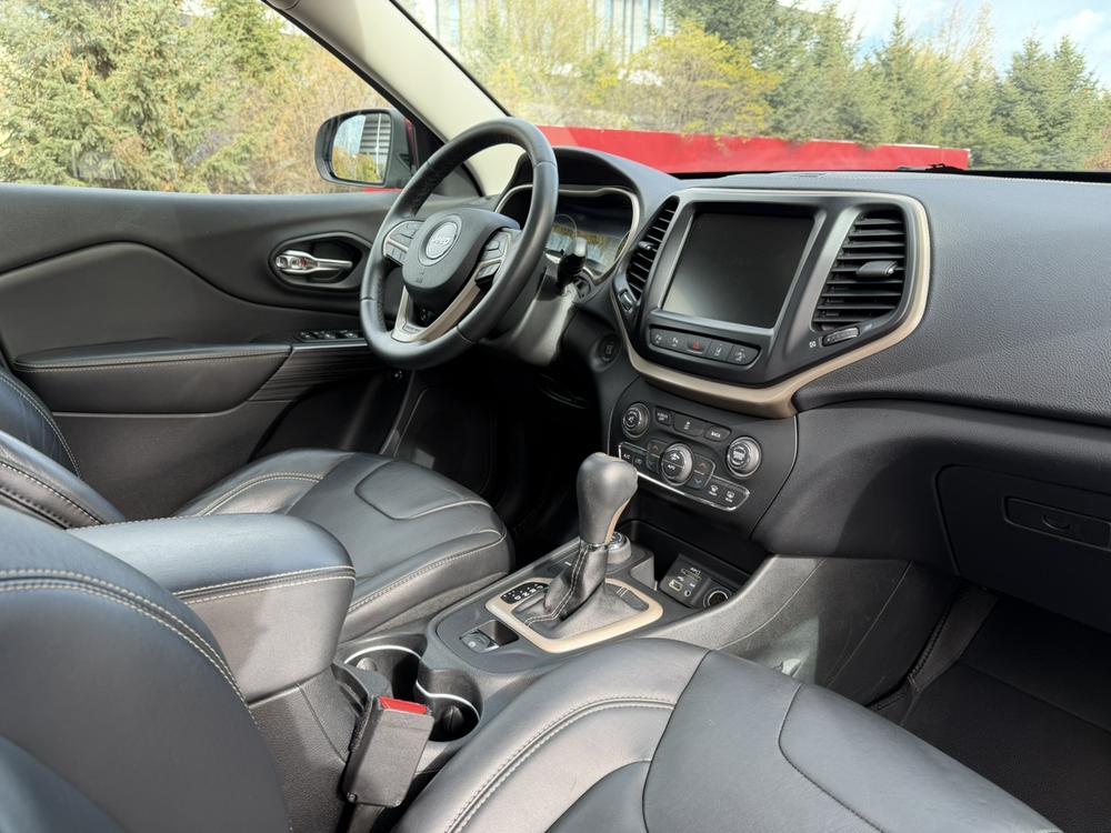 Jeep Cherokee (Import)