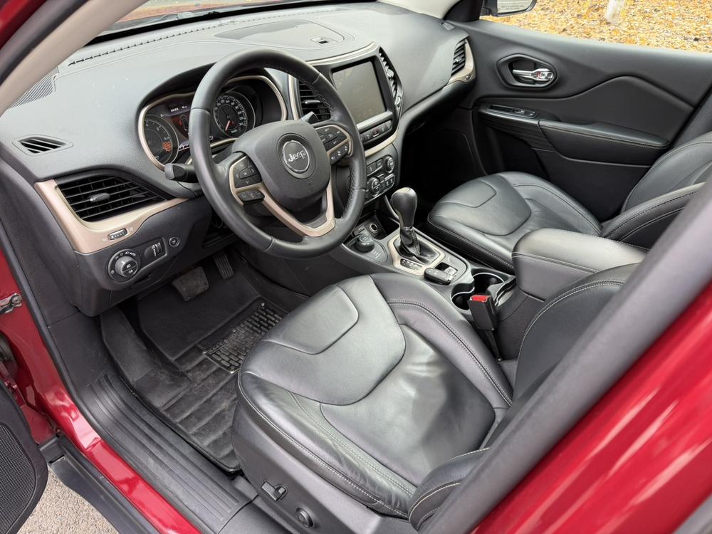 Jeep Cherokee (Import)