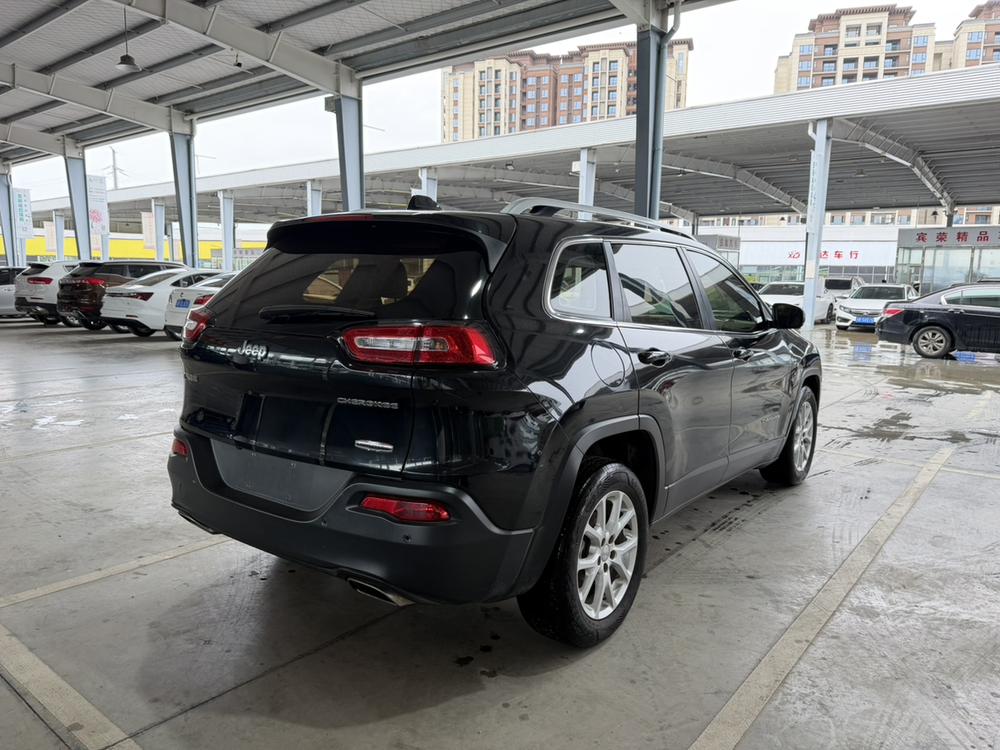 Jeep Cherokee