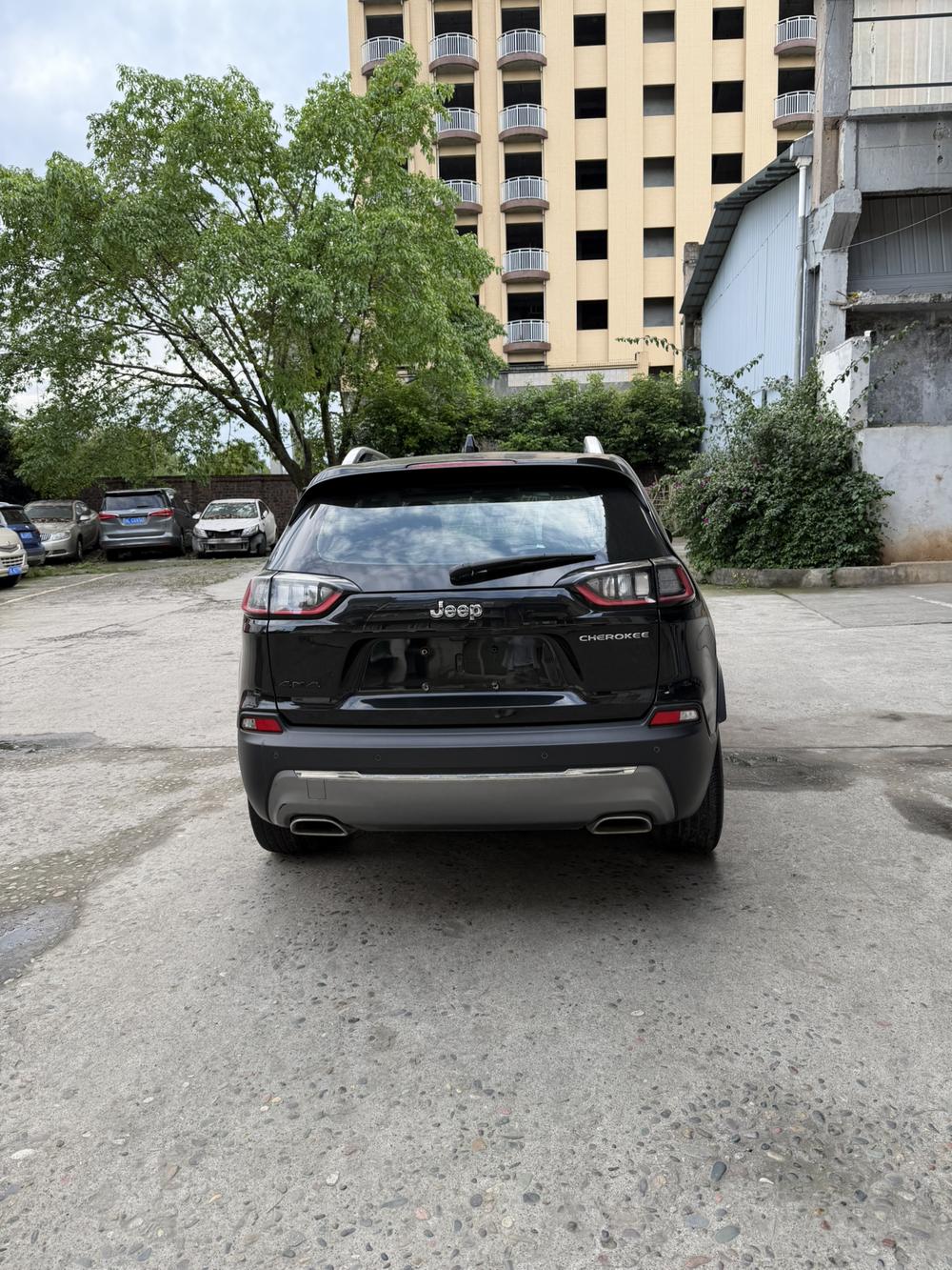 Jeep Cherokee