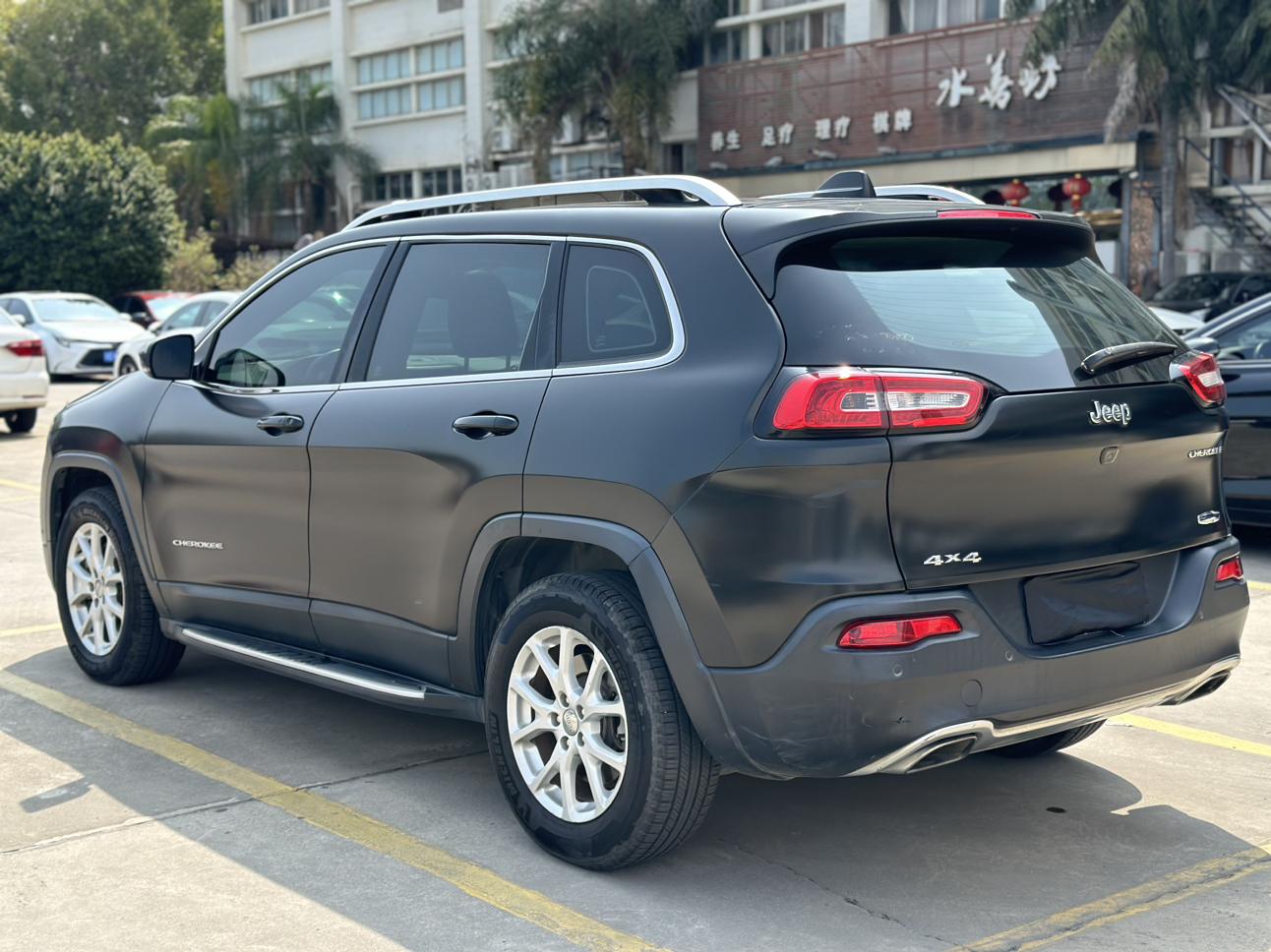 Jeep Cherokee