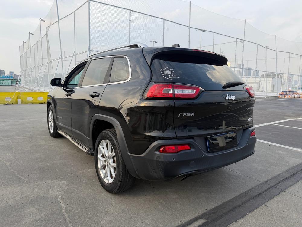 Jeep Cherokee
