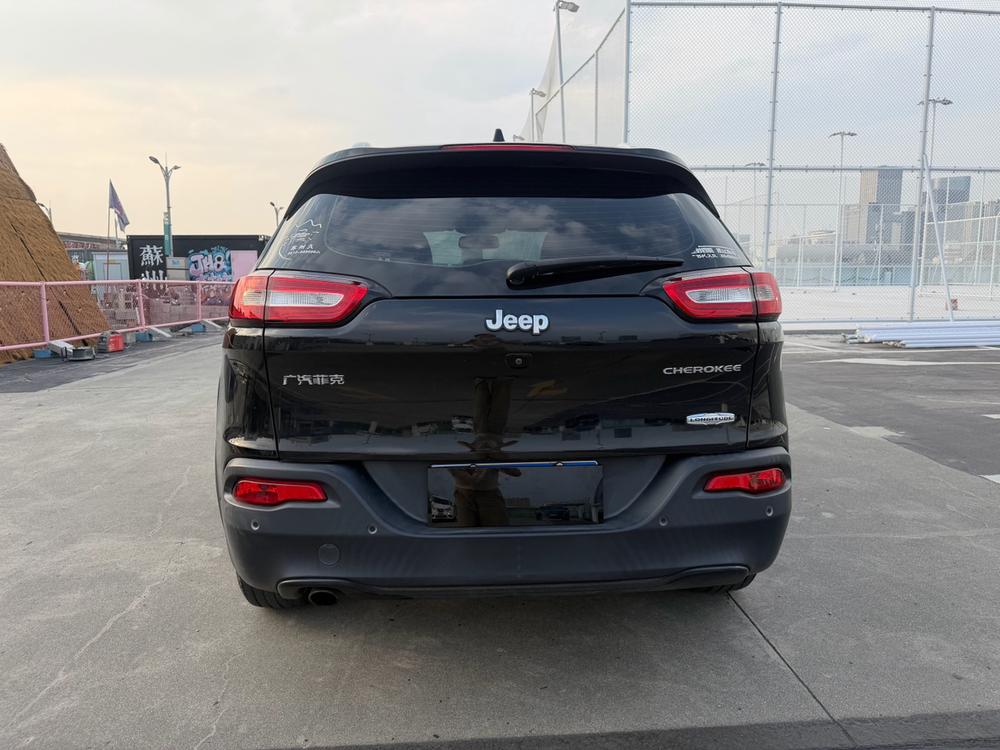 Jeep Cherokee