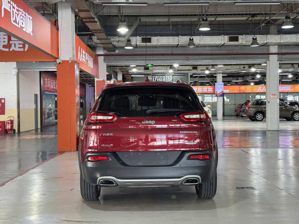 Jeep Cherokee