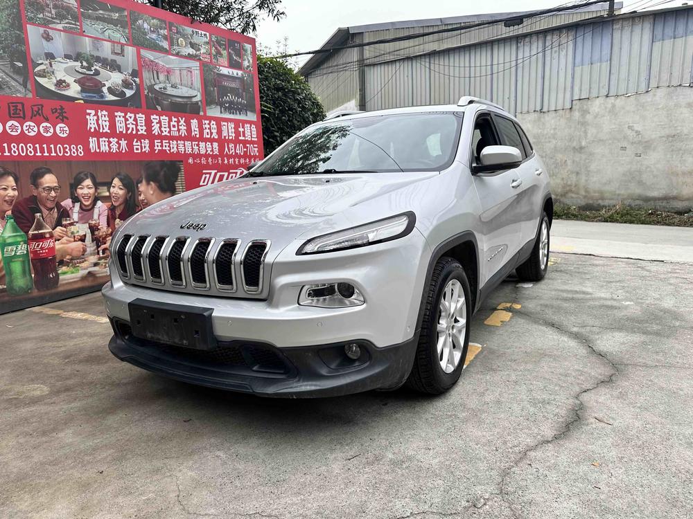 Jeep Cherokee