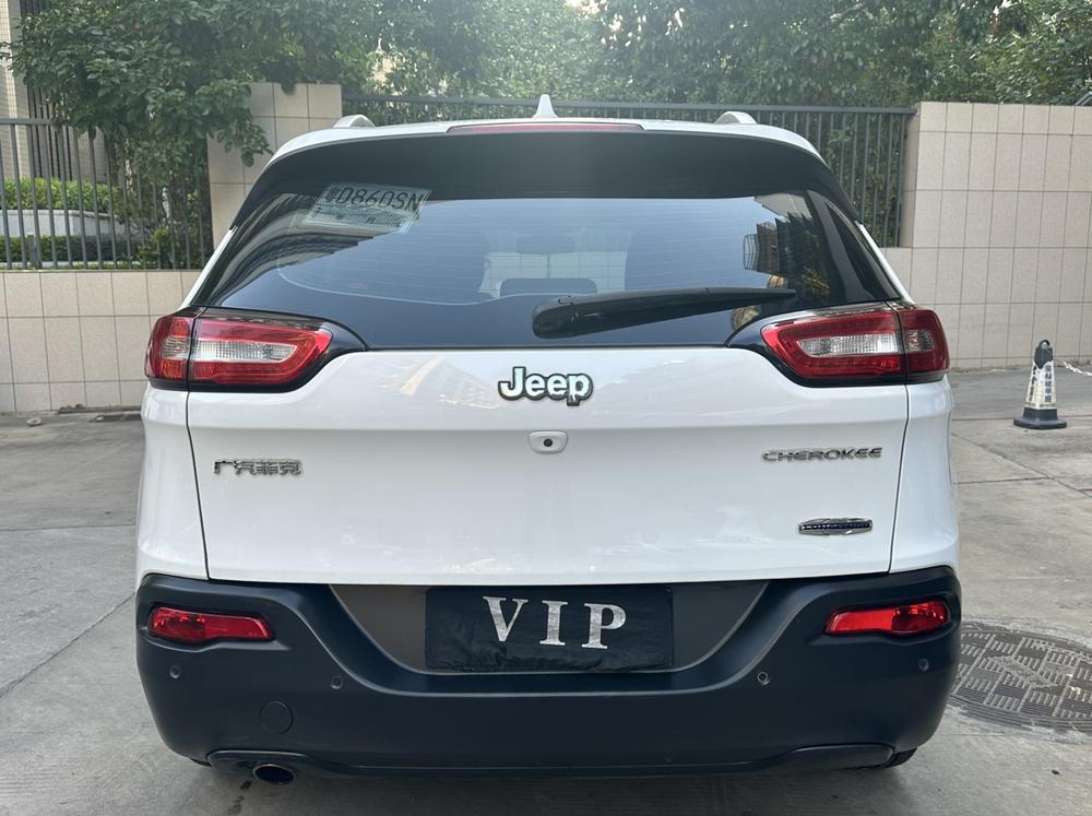 Jeep Cherokee