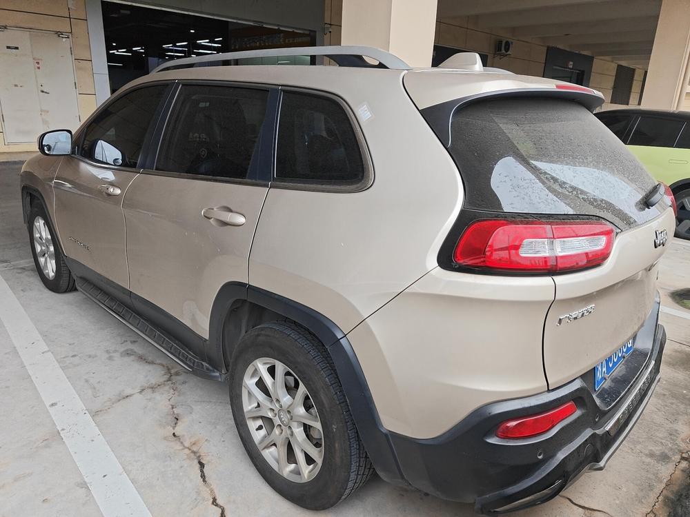 Jeep Cherokee
