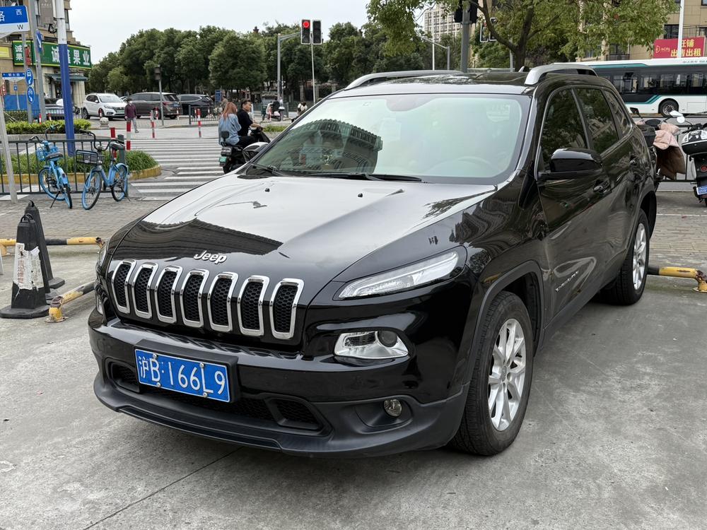 Jeep Cherokee