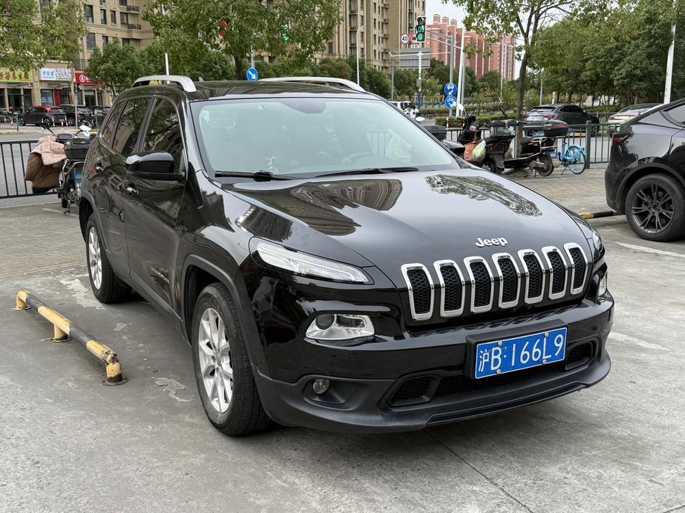 Jeep Cherokee