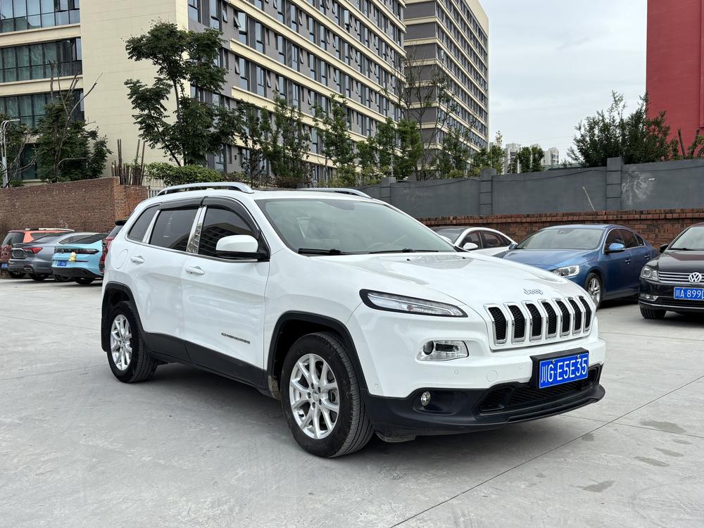 Jeep Cherokee