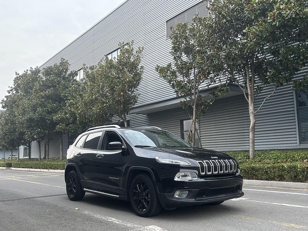 Jeep Cherokee