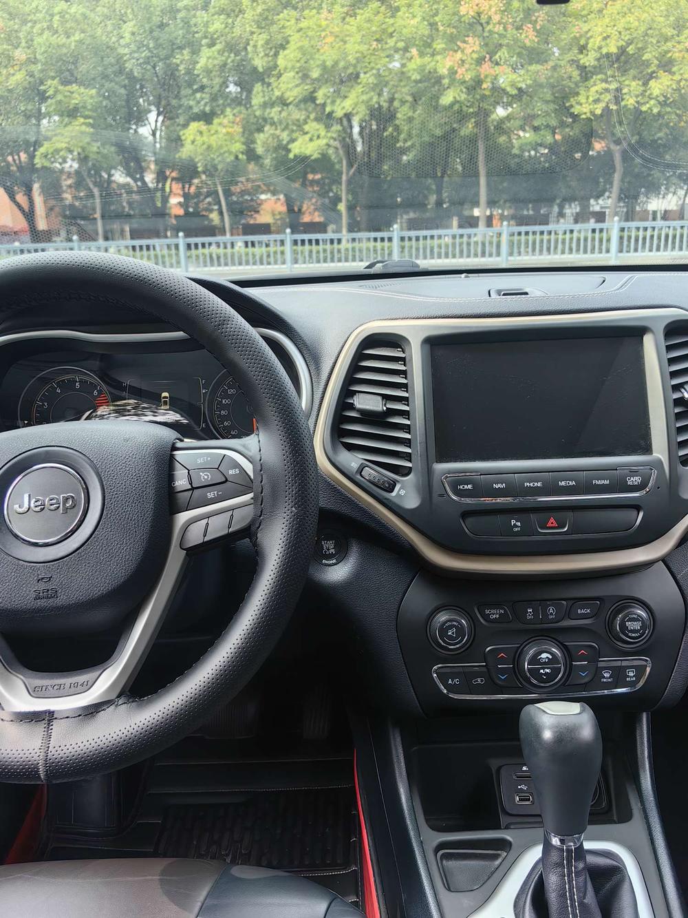 Jeep Cherokee
