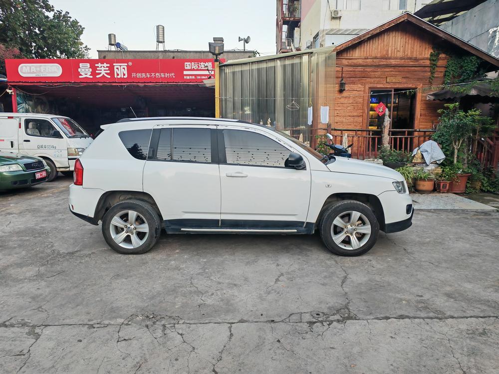 Jeep Compass (Import)
