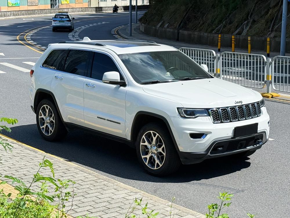 Jeep Grand Cherokee (Import)
