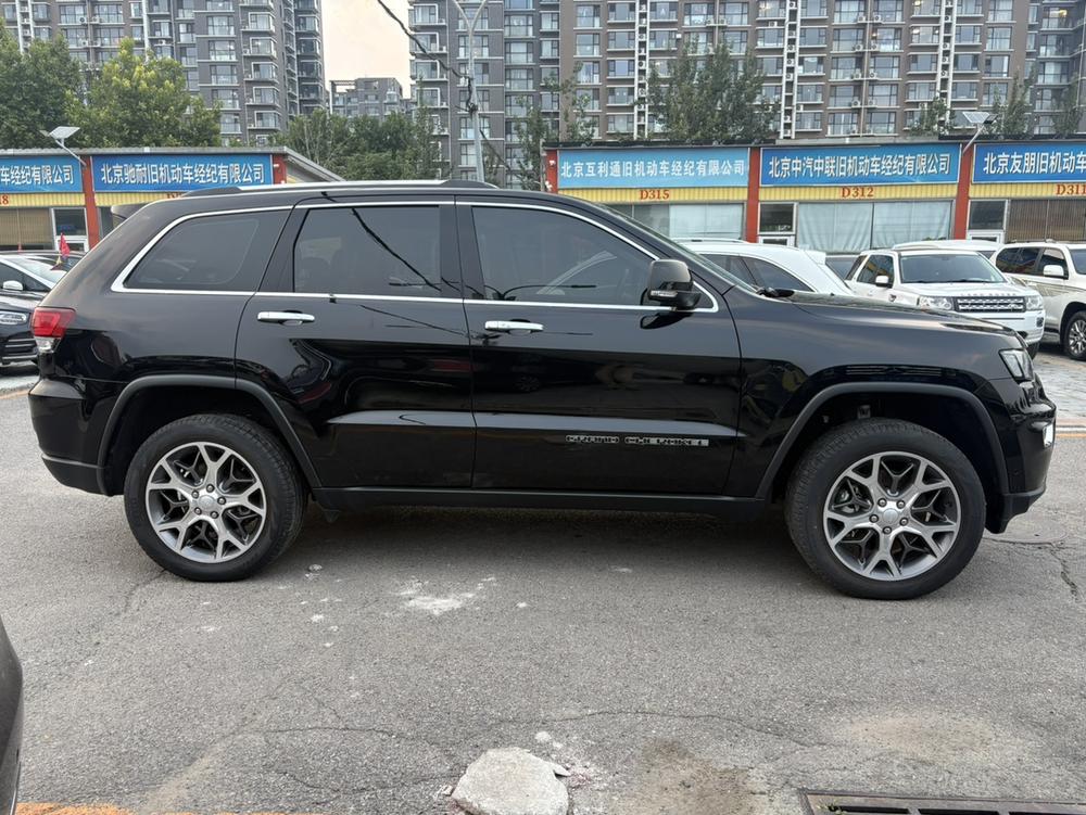 Jeep Grand Cherokee (Import)
