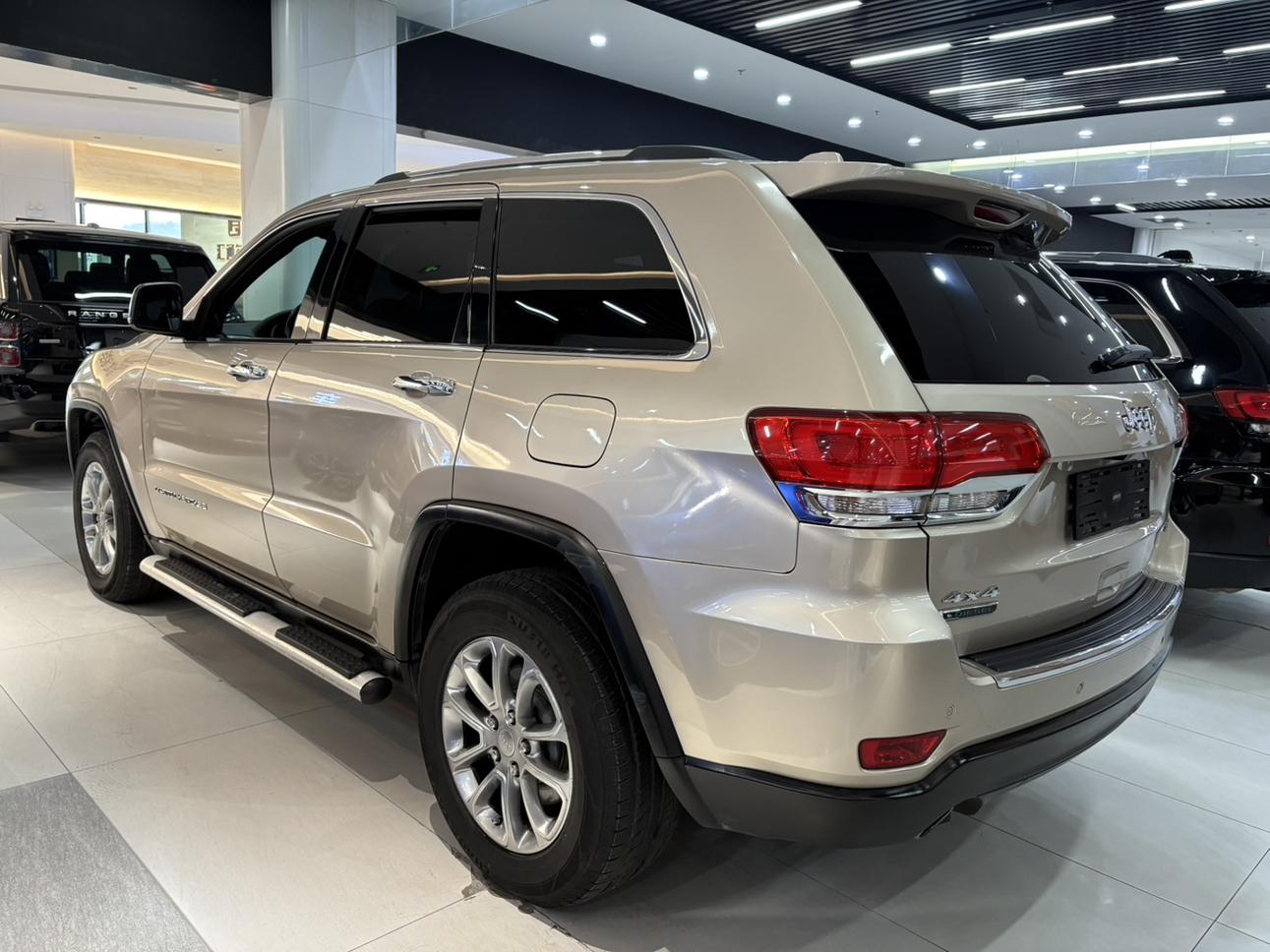 Jeep Grand Cherokee (Import)