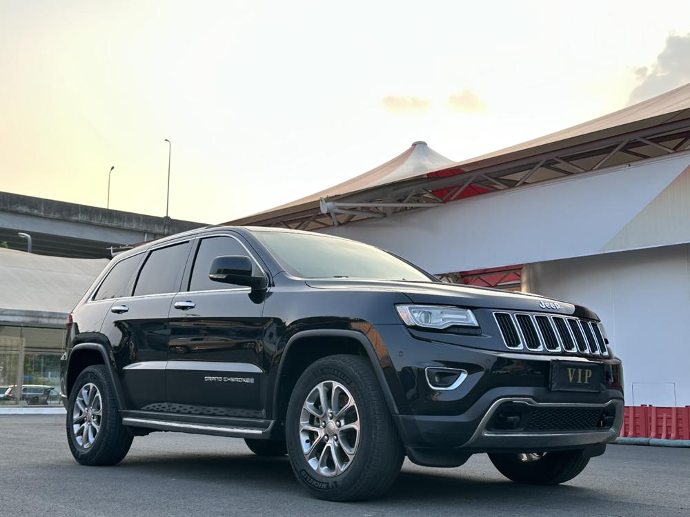 Jeep Grand Cherokee (Import)