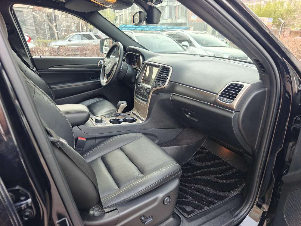 Jeep Grand Cherokee (Import)