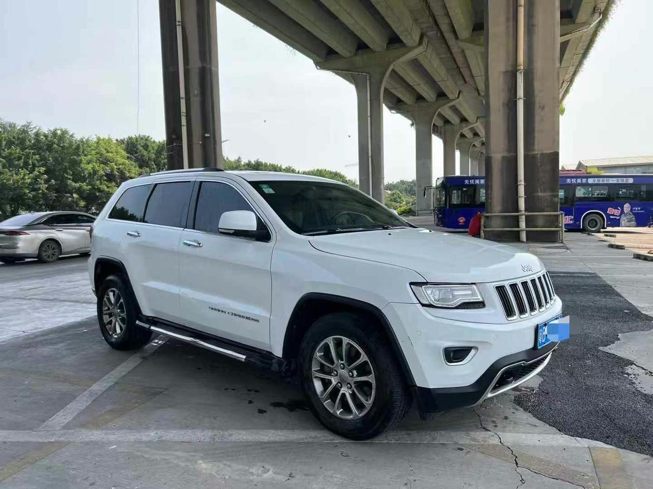Jeep Grand Cherokee (Import)